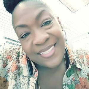 Meet your Posher, Lynette